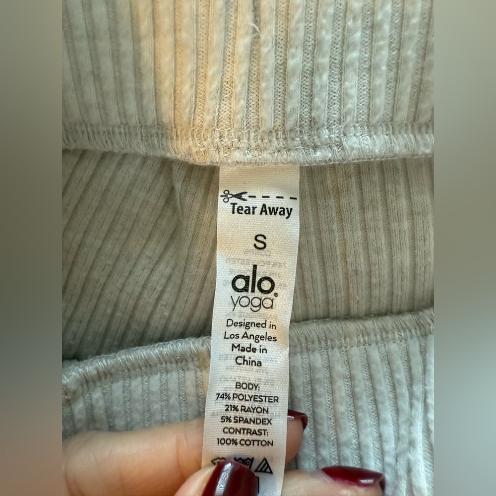 Alo Yoga Muse Matching Set (Hoodie and Pant in Ivory) Small - Picture 6 of 15
